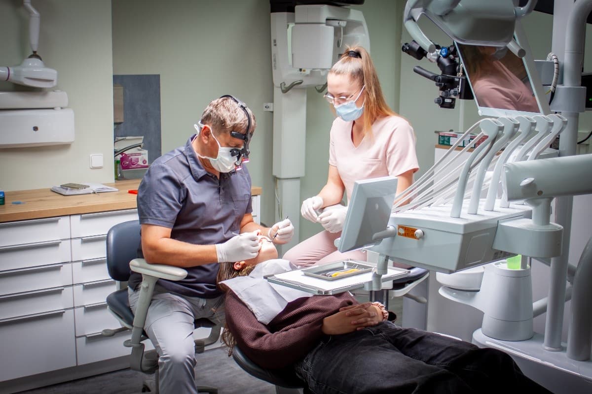 Šetrný zákrok v moderní stomatologické ordinaci MUDr. Roháč